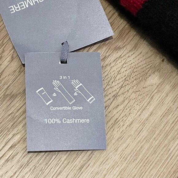 NWT Hannah Rose 100% Cashmere Convertible Gloves Red black New - Picture 3 of 5
